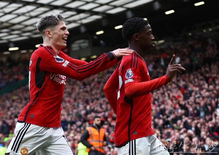 曼联与切尔西争夺桑德兰20岁中场核心萨迪基 曼联与切尔西争夺桑德兰20岁中场核心萨迪基